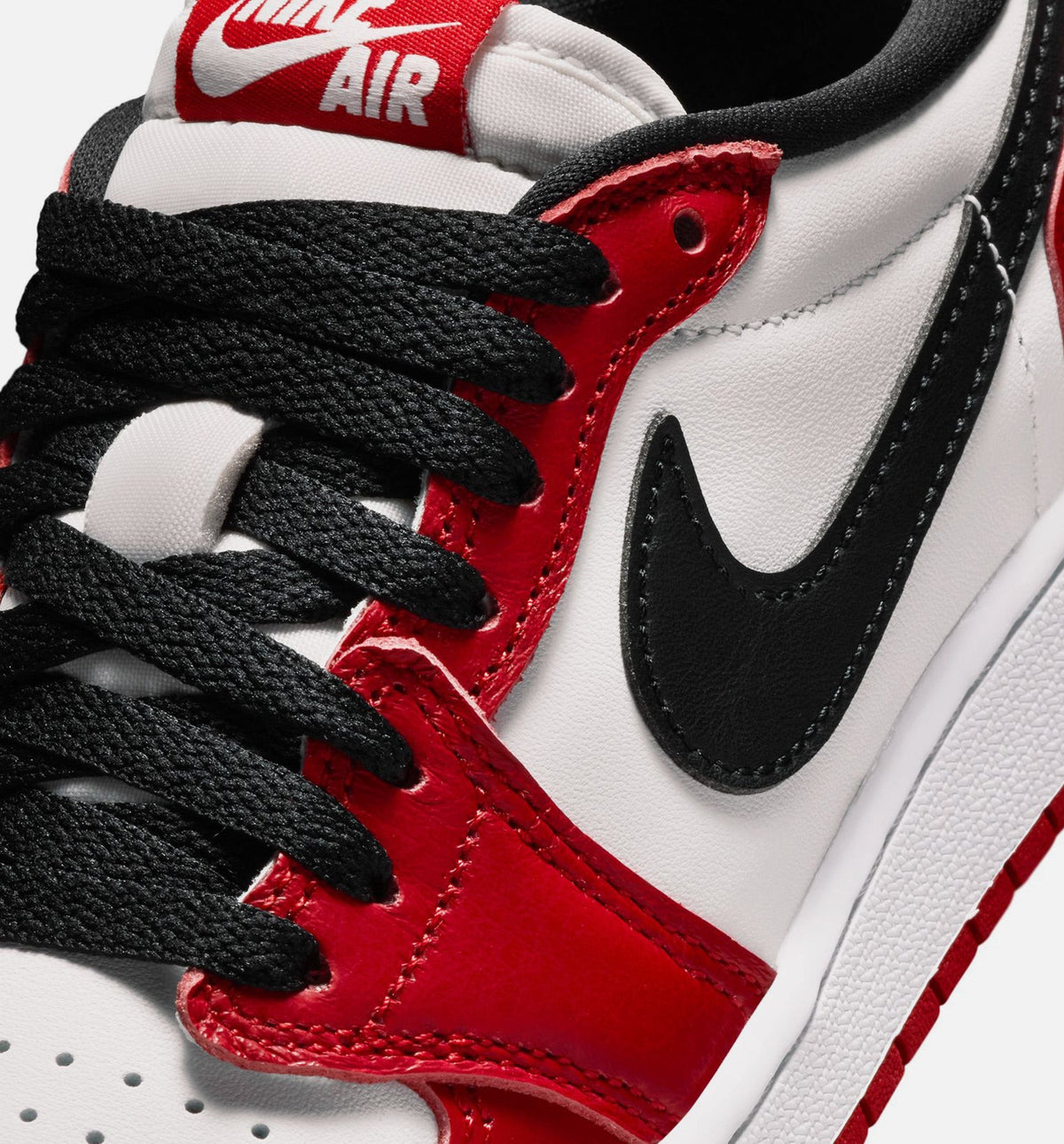 Air Jordan 1 Retro Low OG Chicago Grade School Shoes - Varsity Red Black White