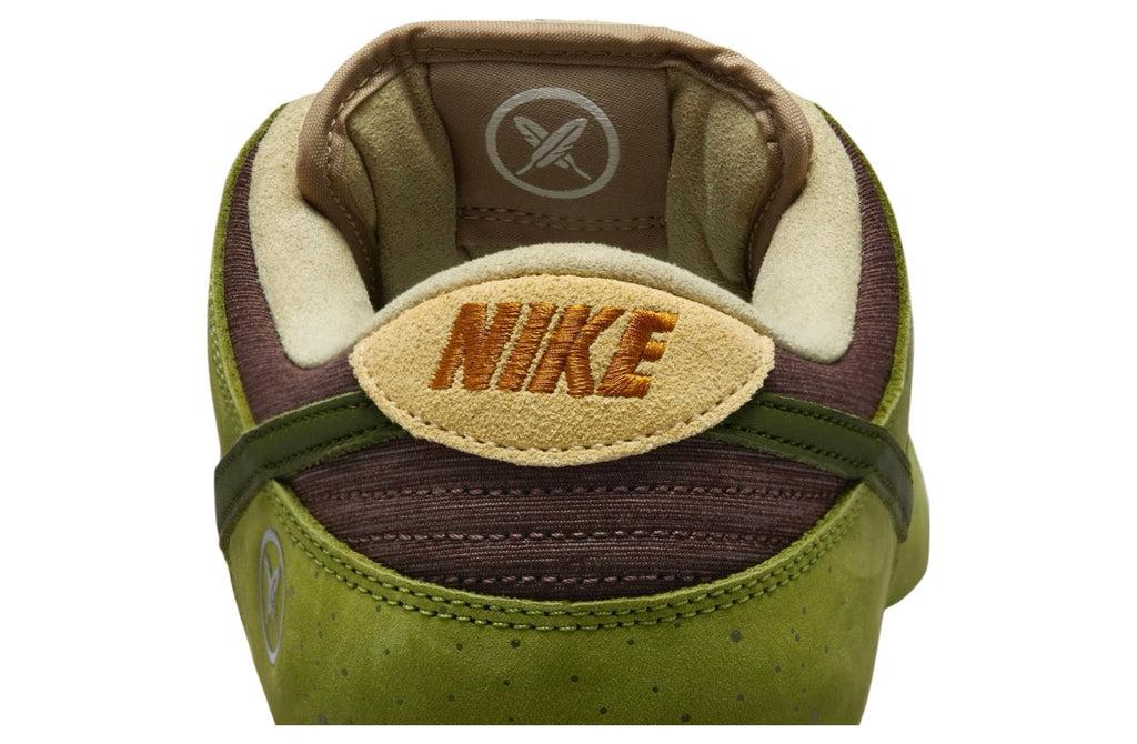 Yuto Horigome x Nike SB Dunk Low Asparagus HF8022-300