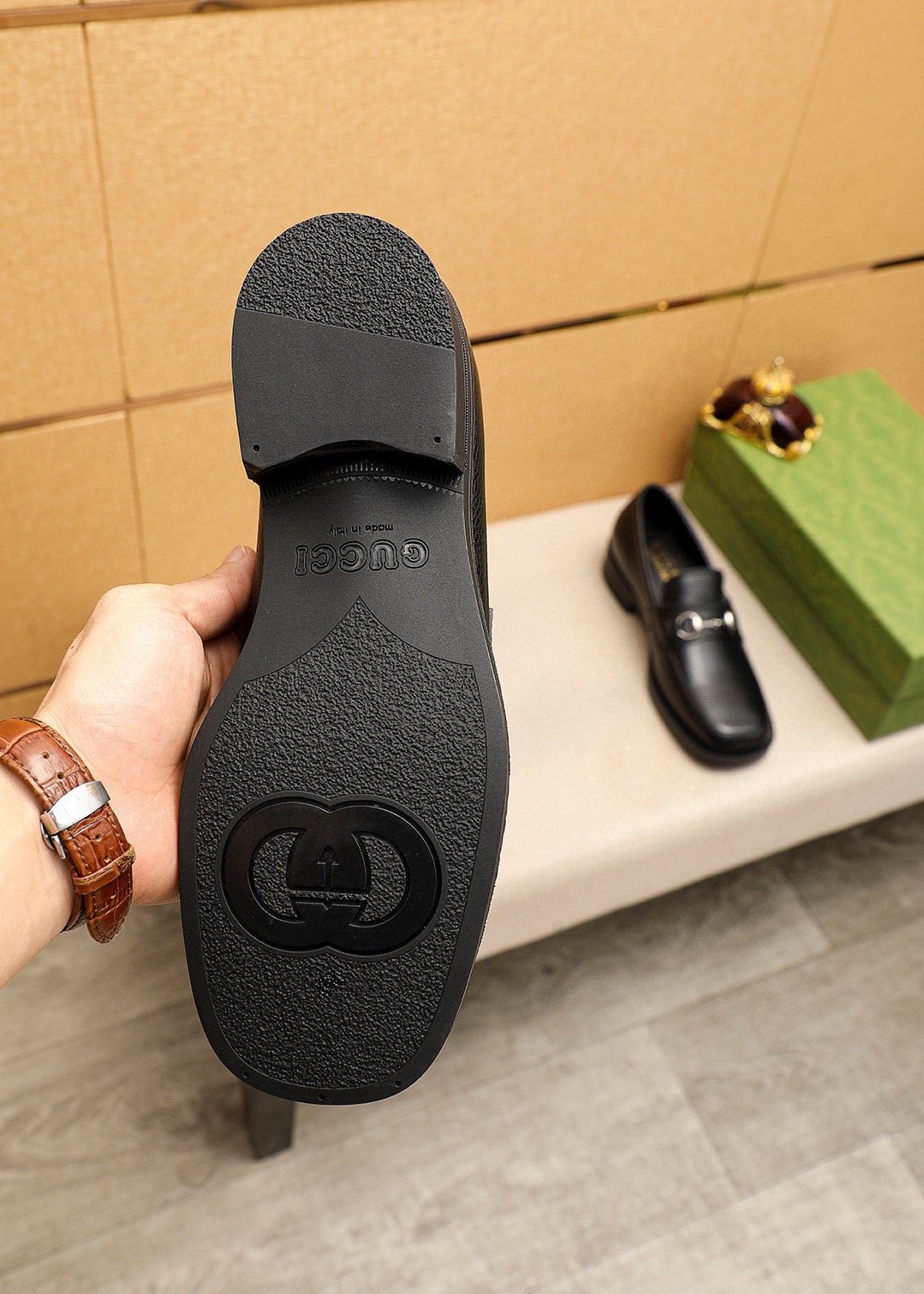 Gucci Black Textured Leather Loafers
