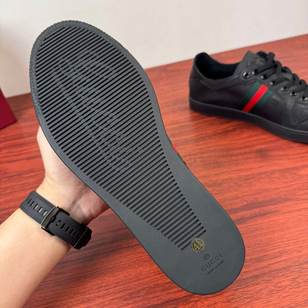Gucci Men's Green and Red Stripe Sneakers