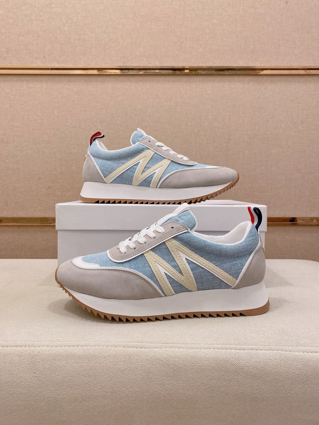 Men's Light Blue and Gray Low-Top Sneakers