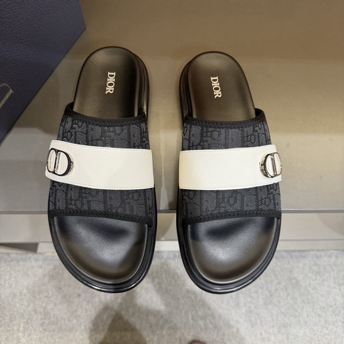 Dior Patterned Buckle Slide Sandals - Open Toe