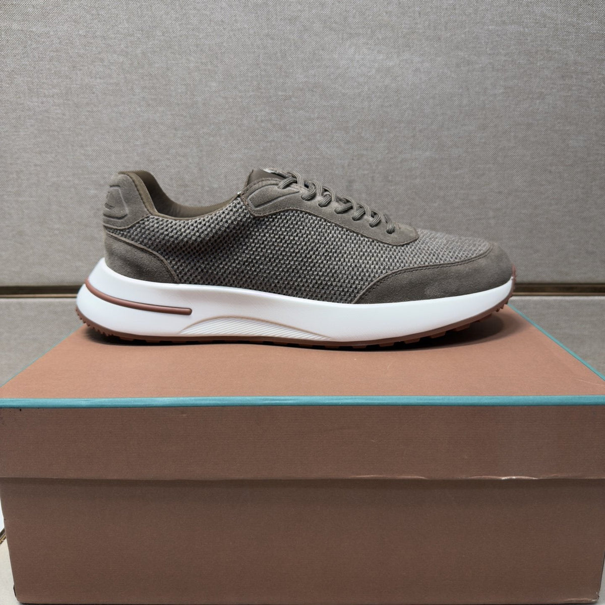 Men's Textured Mesh Casual Sneakers
